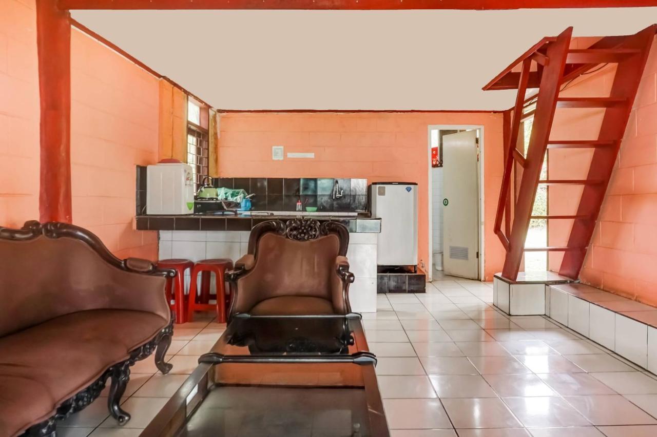 Hotel Oyo 91218 Karang Sono