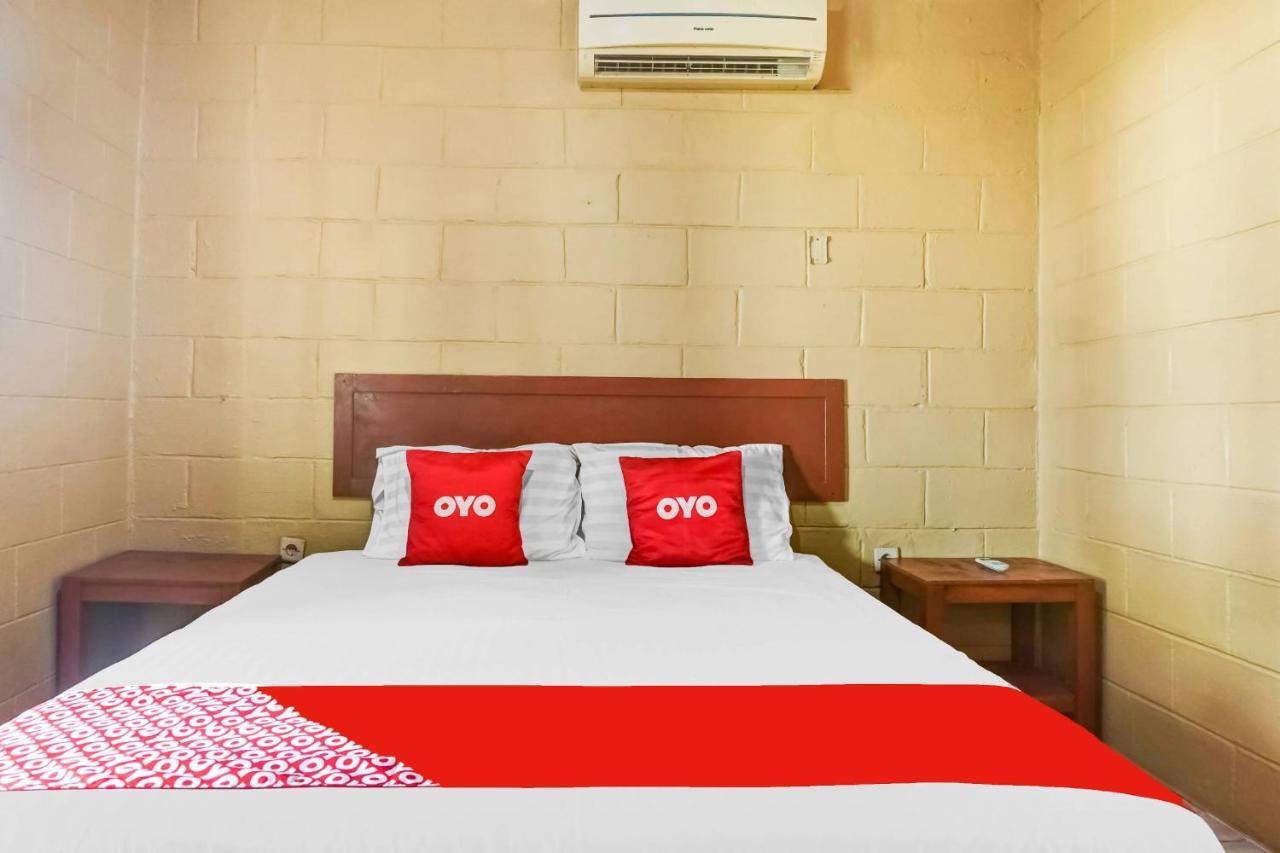 Oyo 91218 Karang Sono Hotel 2*