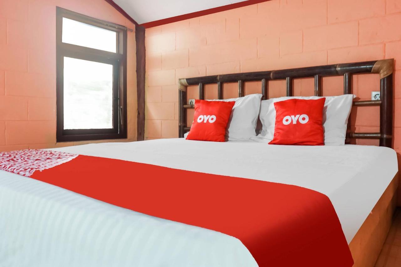 Oyo 91218 Karang Sono Hotel