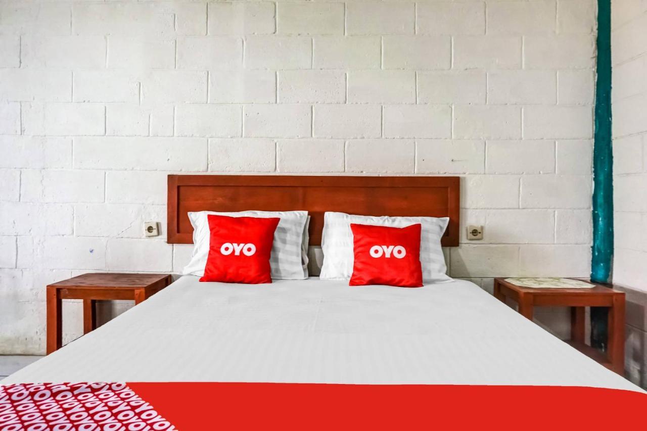 Hotel Oyo 91218 Karang Sono 2*